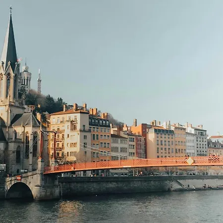 Honore Casamance ליון